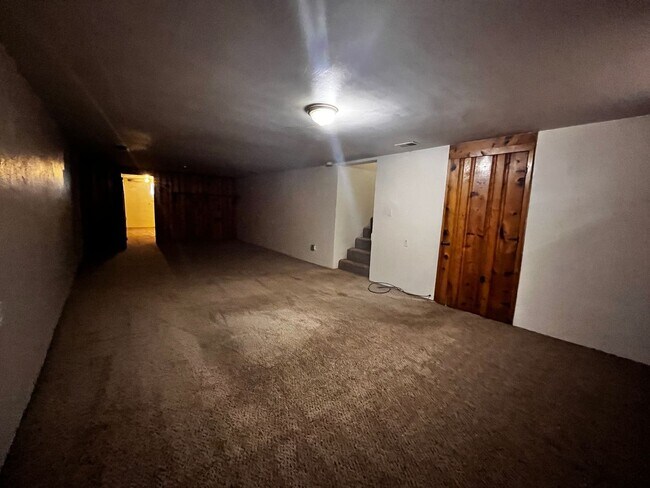 Building Photo - Spacious 3 Bedroom With A Basement