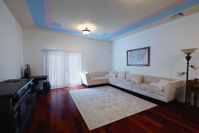 Building Photo - 1410 Encino Ave