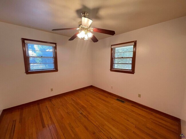 Building Photo - 125 Briarcliff Rd