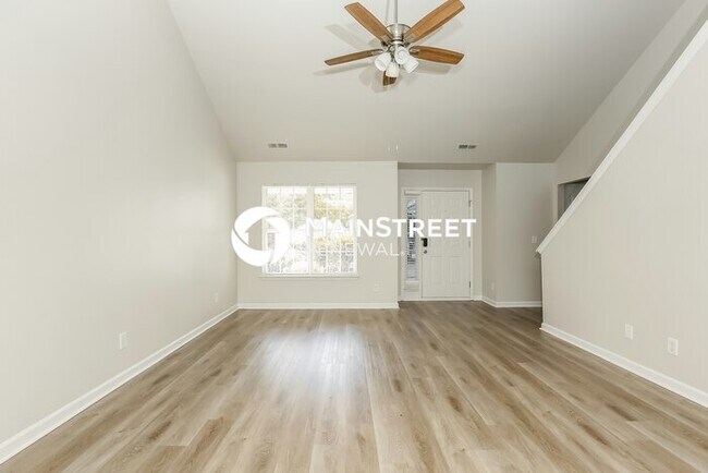 Building Photo - 915 Meadow Oak Dr