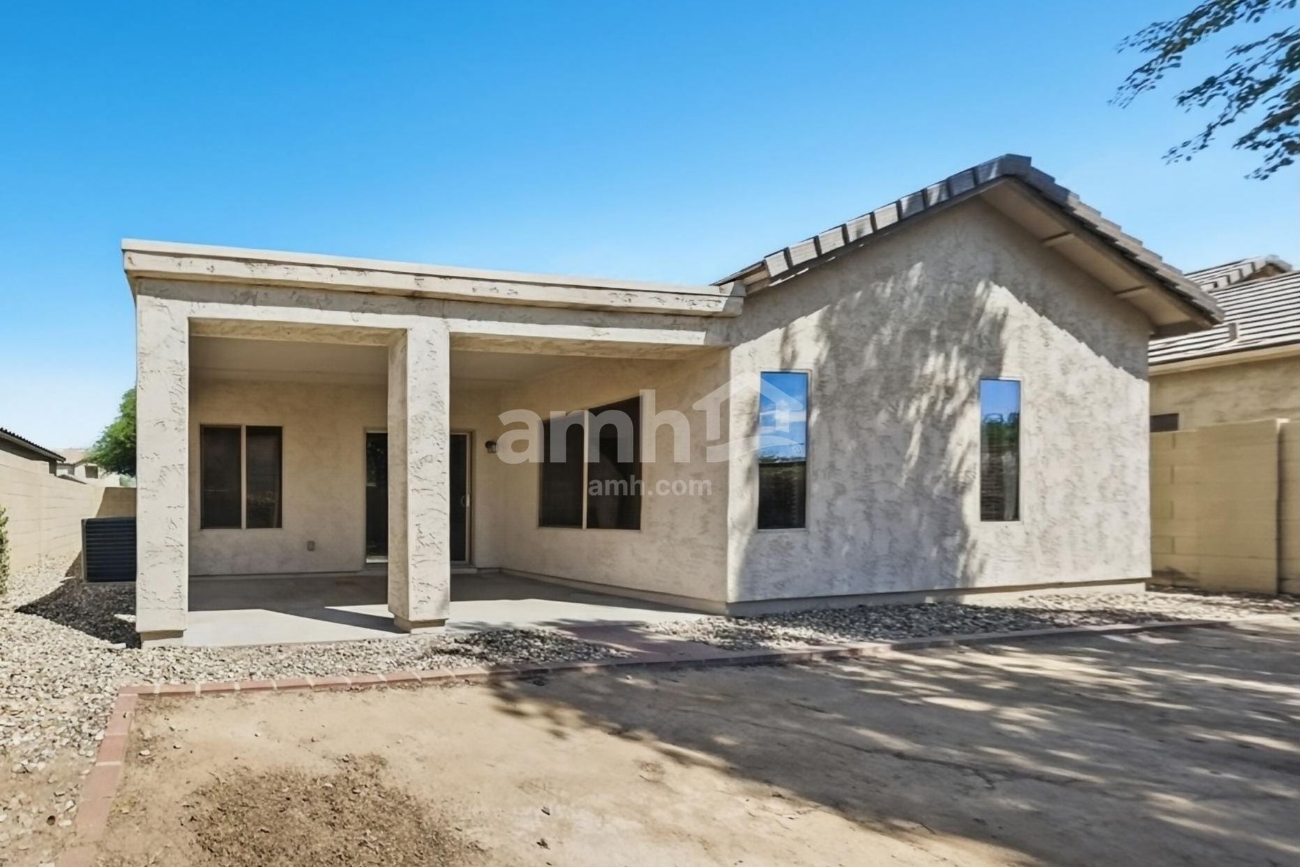 Building Photo - 19427 W Woodlands Ave