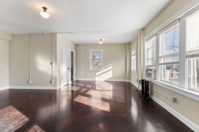 Building Photo - 111 E 16th St