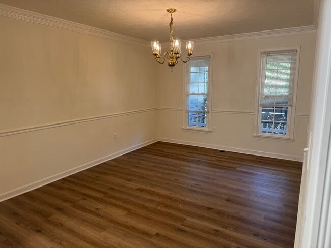 Building Photo - 11717 Dinwiddie Dr