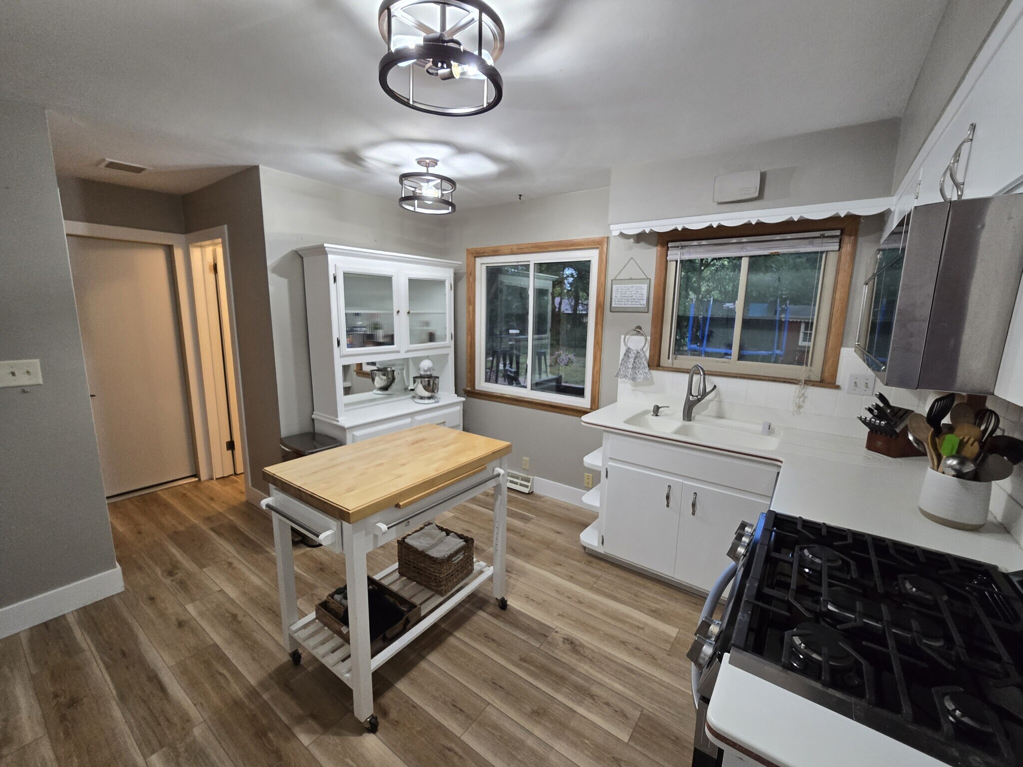 Building Photo - 3600 Goetz Dr