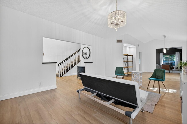 Building Photo - 2606 Monaco Terrace