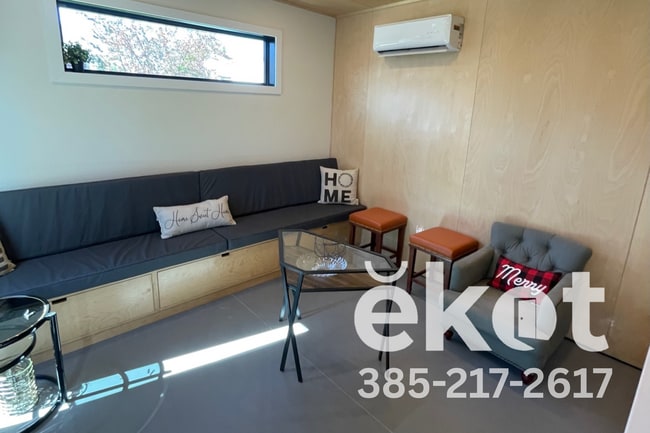 Building Photo - Stowell-SLC-Emery Manor