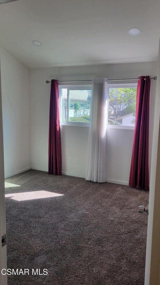 Building Photo - 1318 Ramona Dr