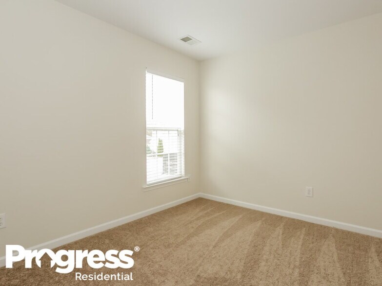 Building Photo - 10911 Claude Freeman Dr