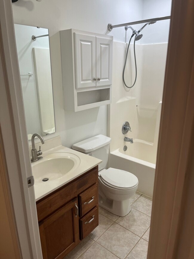 Building Photo - 1414 E New York St