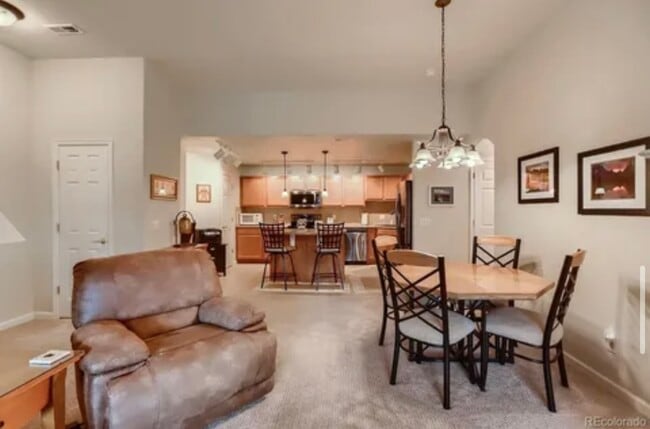 Building Photo - 22940 E Roxbury Dr