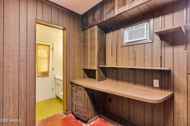 Building Photo - 2309 N 83rd Pl