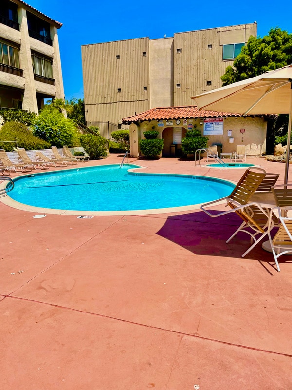 Building Photo - 2530 Clairemont Dr