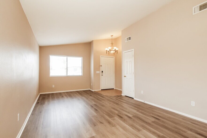 Building Photo - 13833 W Bola Dr