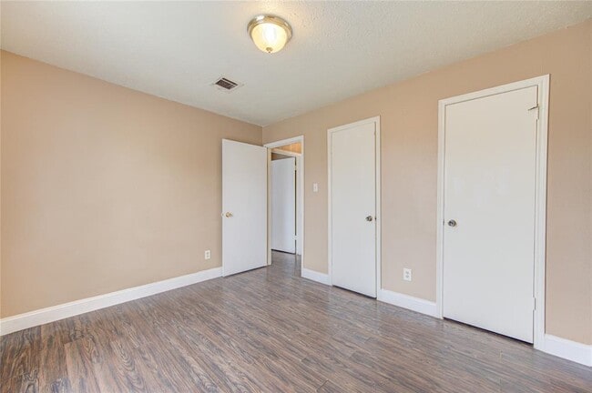 Building Photo - 1371 New Tree Ln