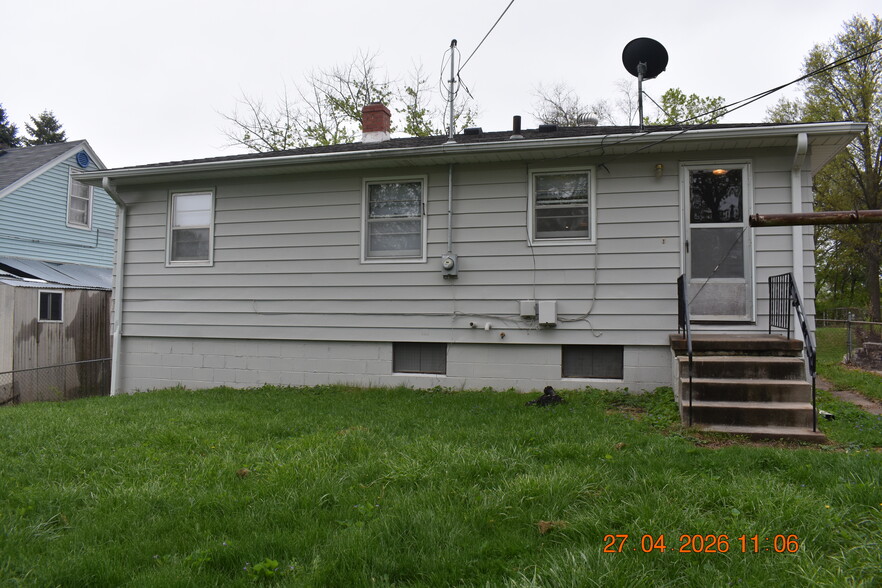 Building Photo - 4616 Grand Ave