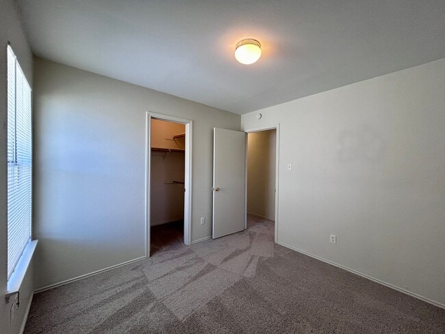 Building Photo - 9703 Nightjar Dr