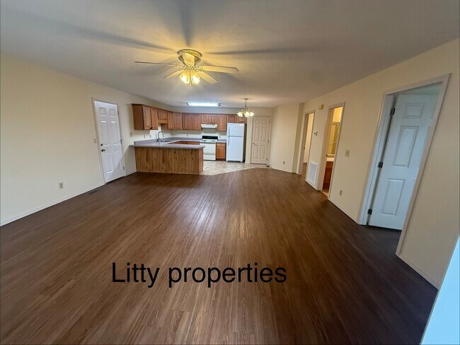 Building Photo - 1516 Fair Park Cir