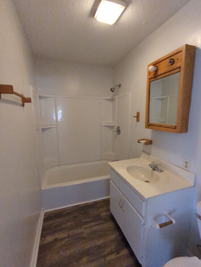 Building Photo - 115 Summerfield Rd