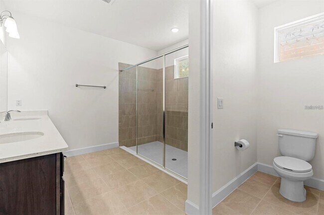 Building Photo - 933 Signet Dr