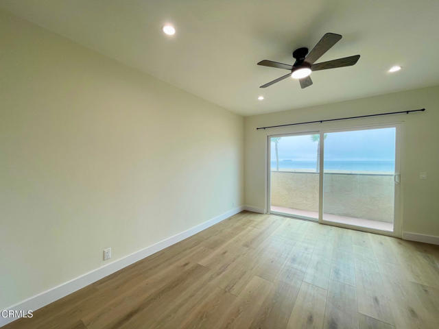 Building Photo - 208 E Surfside Dr
