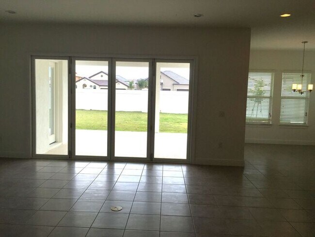 Building Photo - 6 bedroom/6 bath Dr. Phillips Home