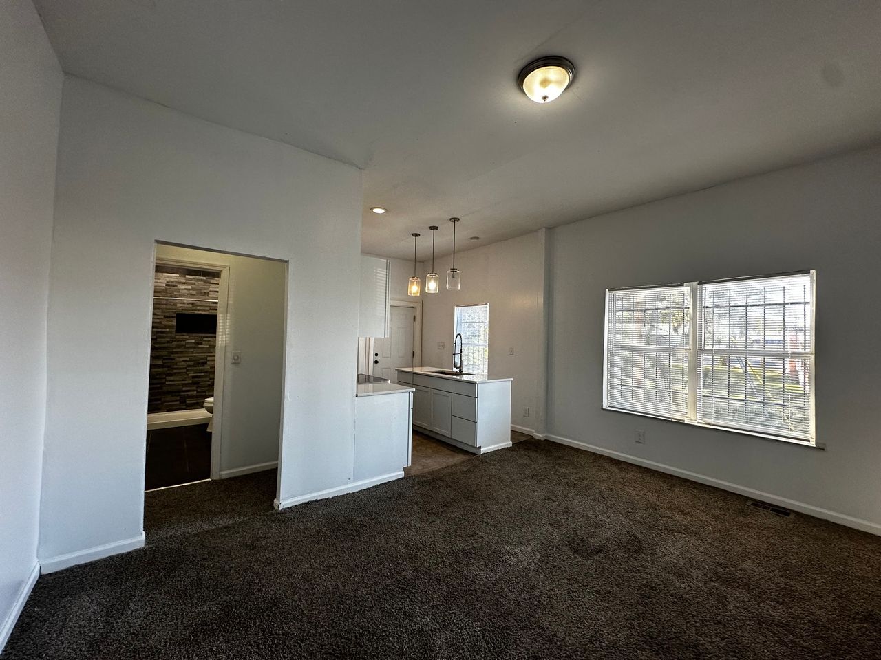 Building Photo - 432 S Highland Ave