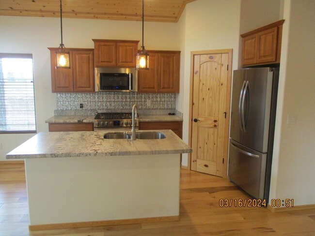 Building Photo - 2520 Waters Edge Ln