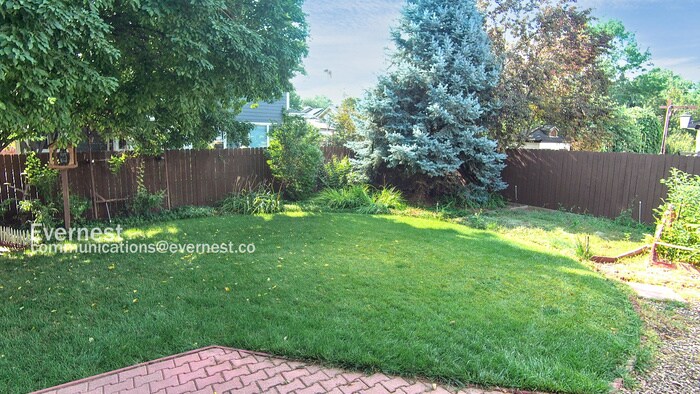 Building Photo - 3724 Stratford Ct