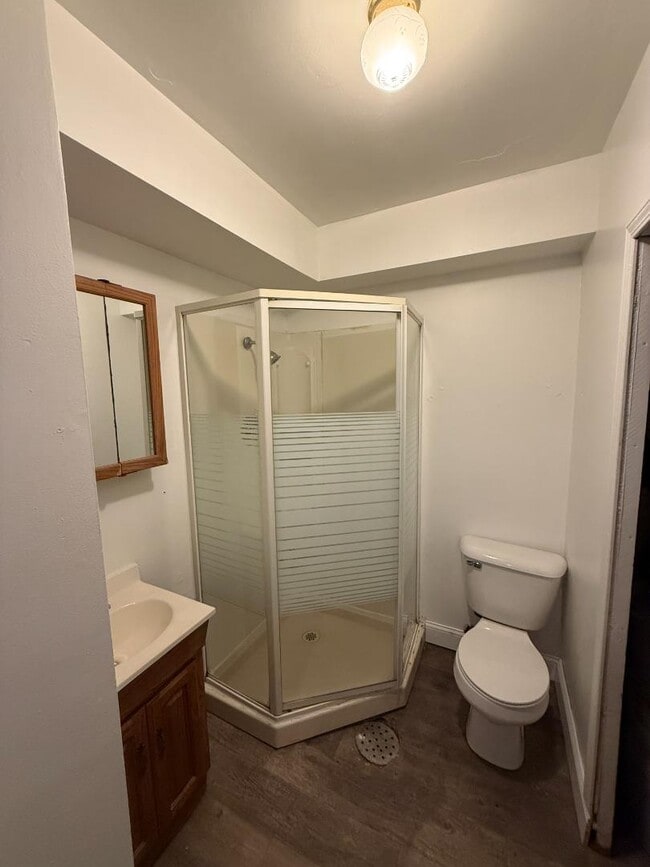 Building Photo - 2305 Southridge Dr