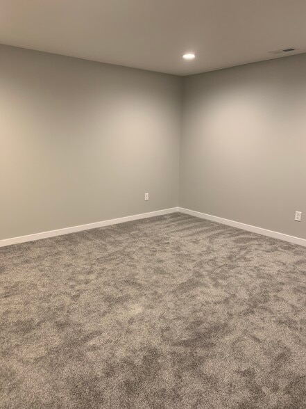 Building Photo - 5043 W Amarillo Dr