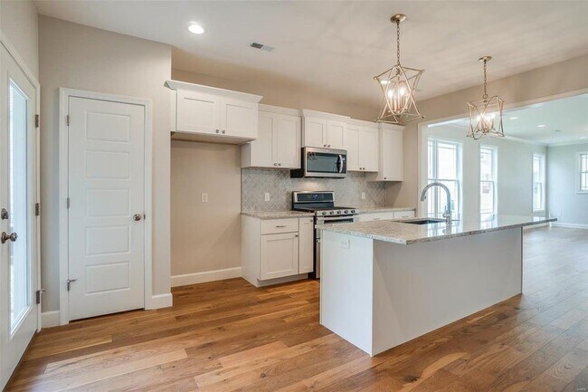 Building Photo - Beautiful Cottage At Walden Park