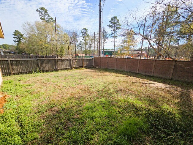 Building Photo - 810 Lightningbug Ln