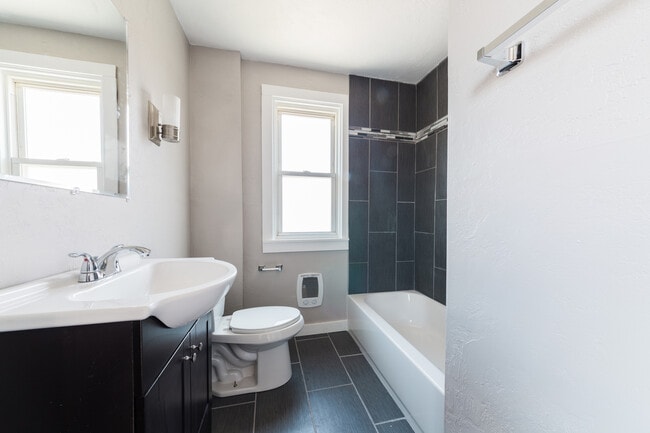 Building Photo - 201 Allen St