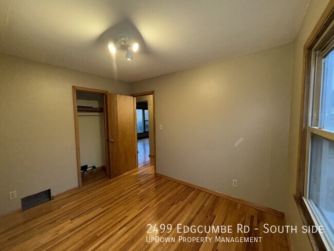 Building Photo - 2499 Edgcumbe Rd