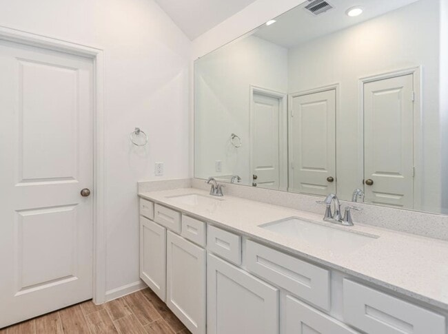 Building Photo - 530 Dry Fork Ln