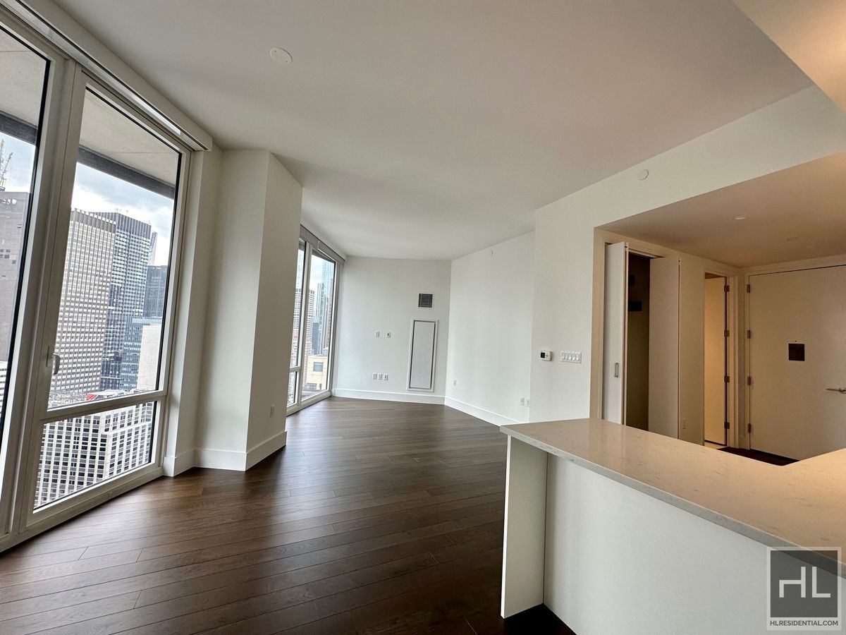 Building Photo - East 44th Street