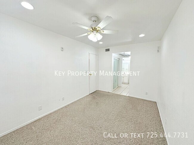 Building Photo - %1381 University Ave-#102