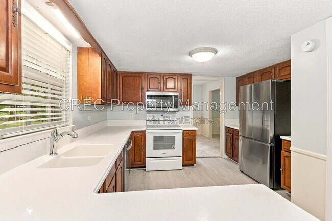 Building Photo - 321 Shaftesbury Ln