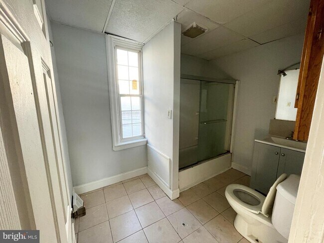 Building Photo - 3417 Hartville St