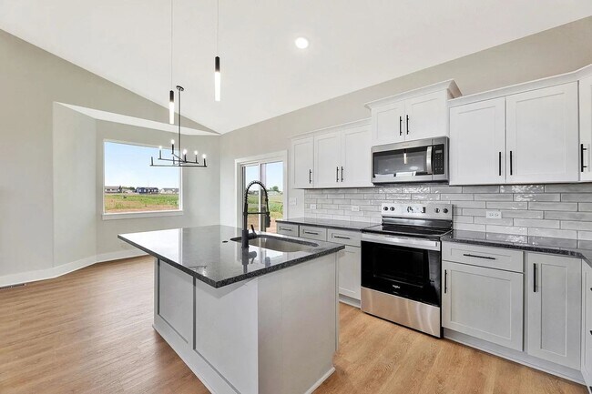 Building Photo - 5424 W 42nd St S