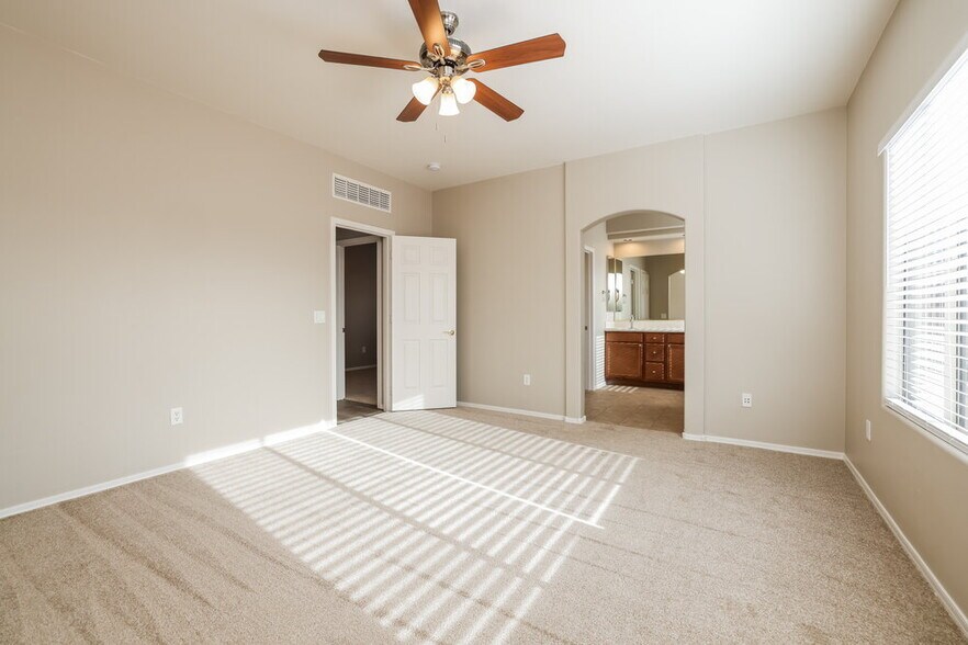 Building Photo - 14508 S Camino Tierra Monte