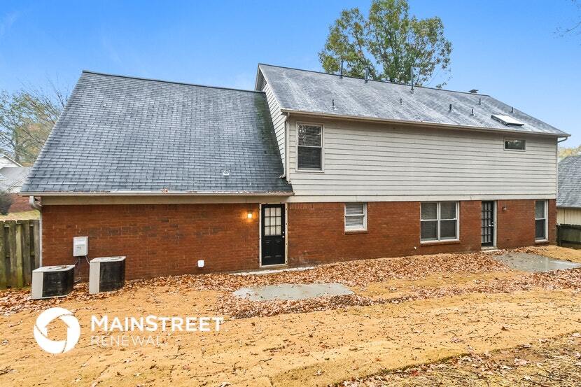 Building Photo - 2231 Oak Hollow Ln