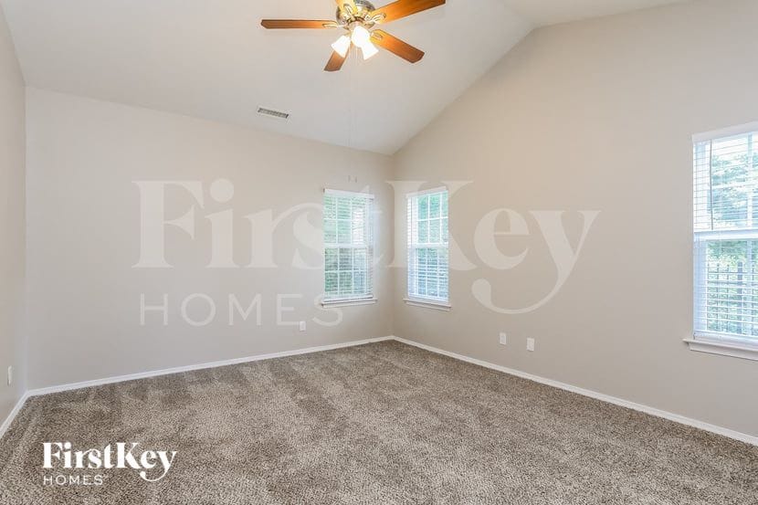 Building Photo - 5401 Cahaba Way