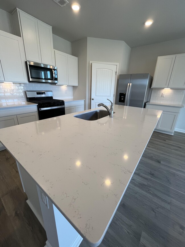 Building Photo - 6127 Japonica Ln