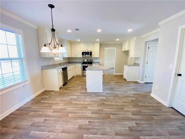 Building Photo - 1825 Miller Lake Dr