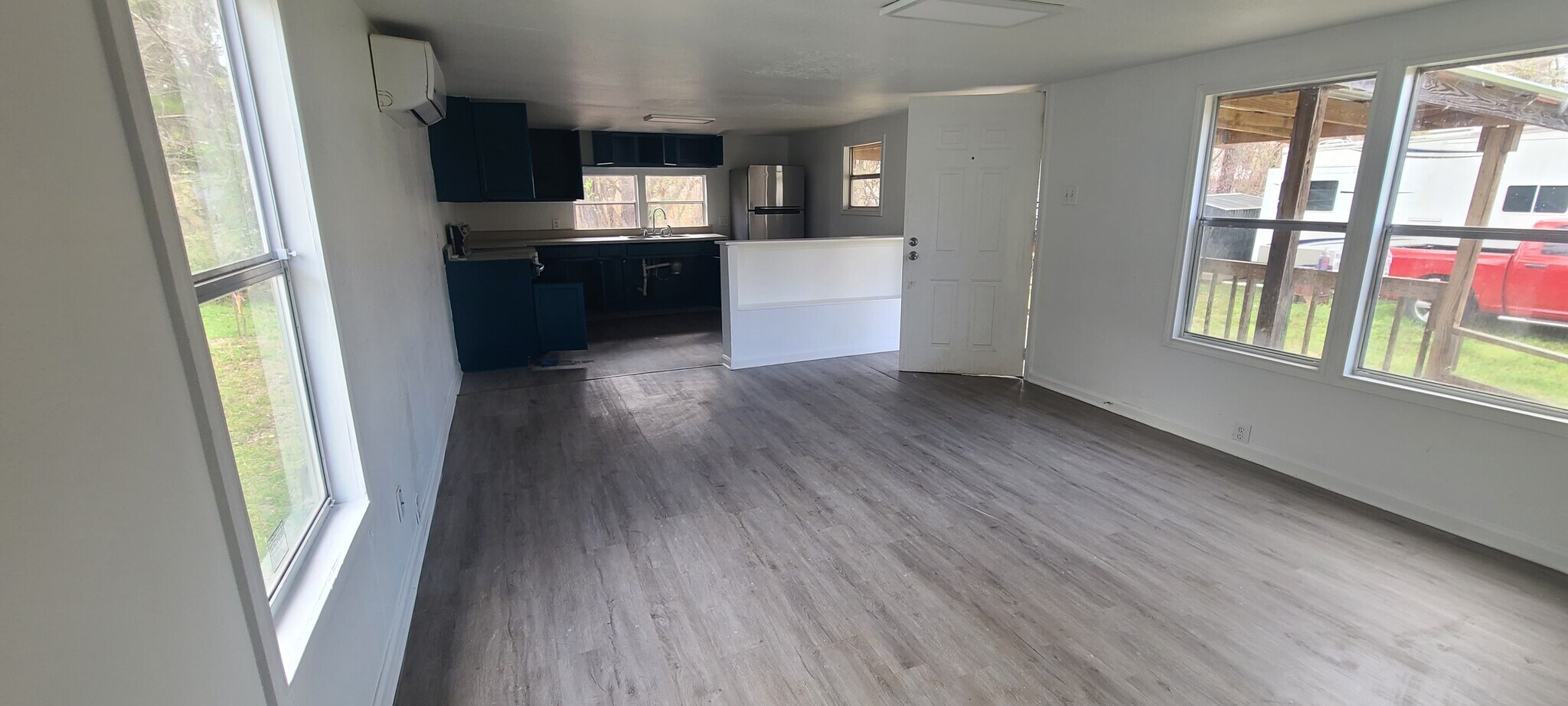 Building Photo - 11440 Underwood St