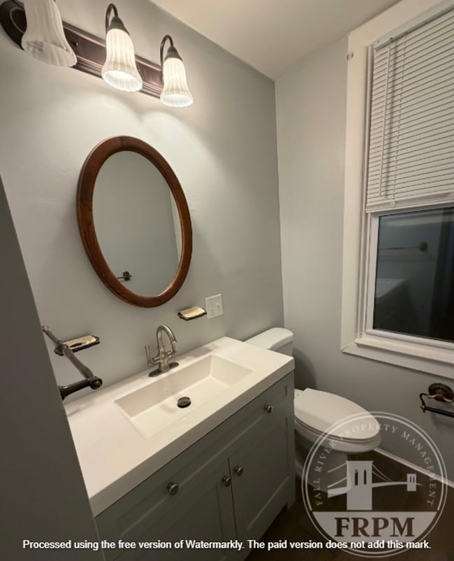 Building Photo - 318 Wood St