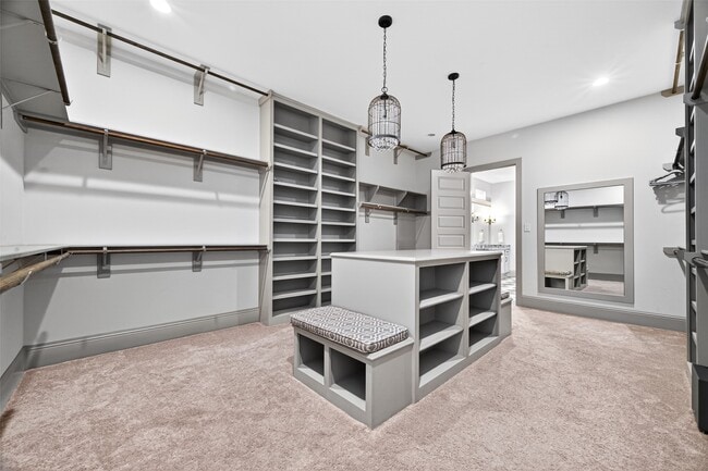 Building Photo - 2072 Laurie Darlin Dr