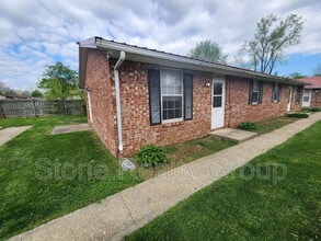 Building Photo - 2460 E Clayton Dr