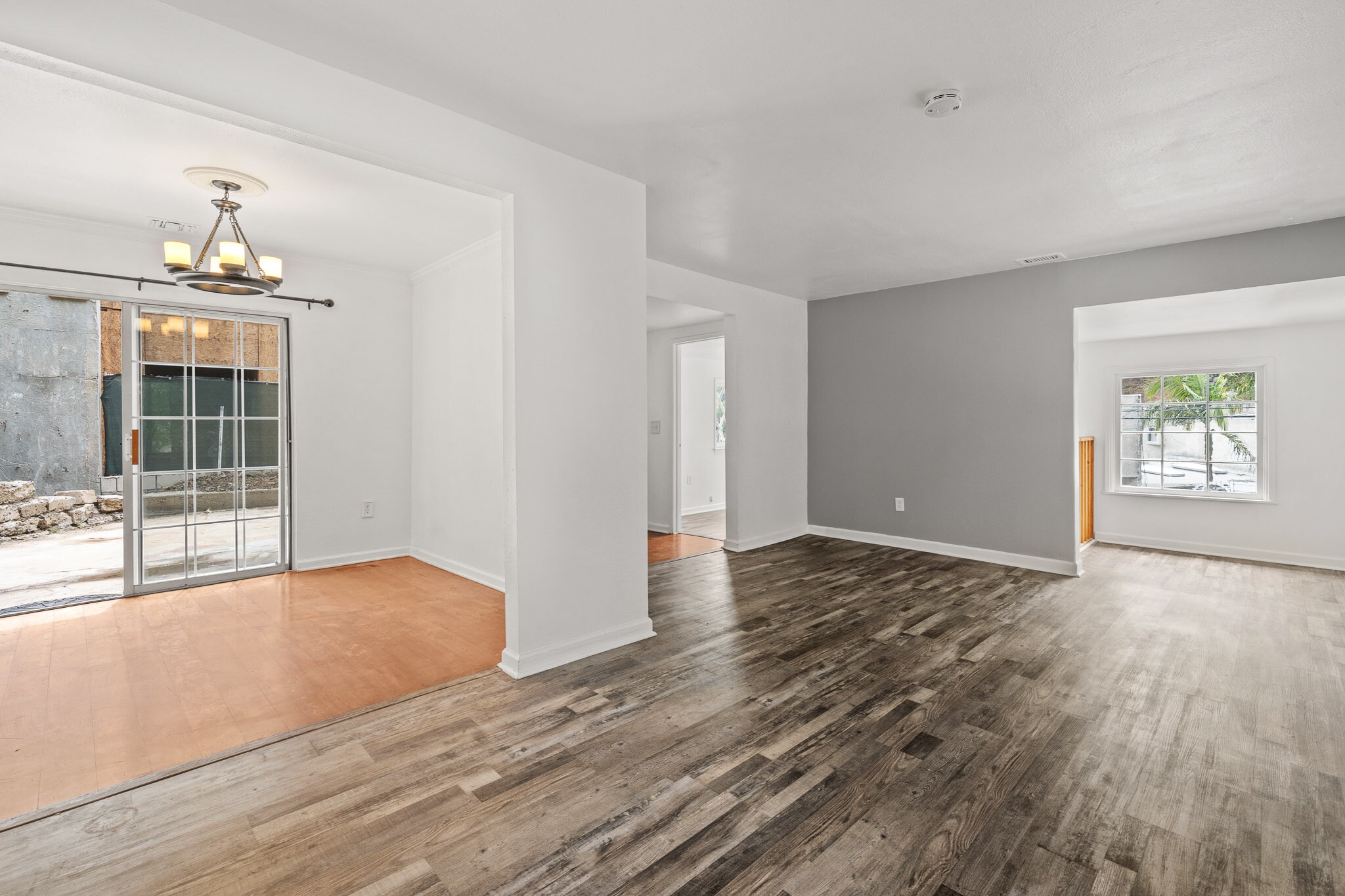 Building Photo - 1628 N Beverly Glen Blvd